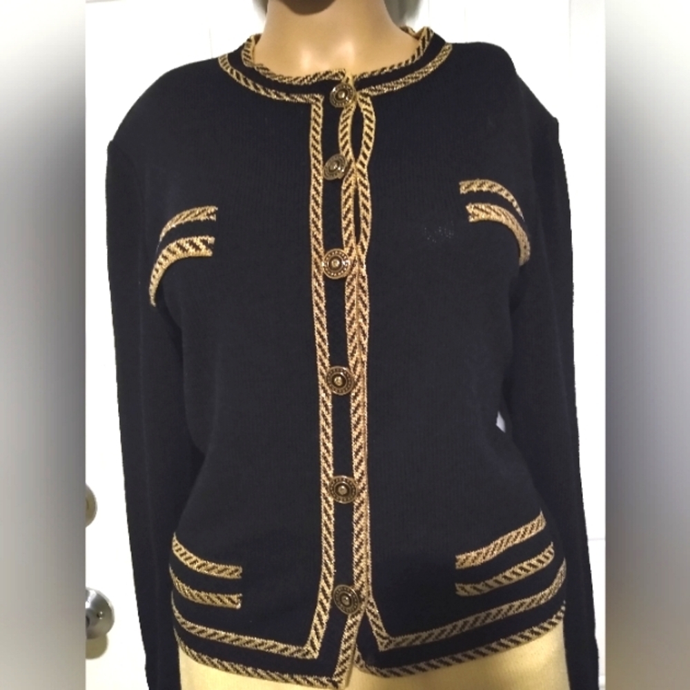 ST JOHN COLLECTIONS SZ 6 SANTANA KNIT BLACK & METALLIC TAN LOGO BUTTONS JACKET